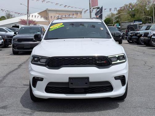 White Knuckle Clearcoat 2023 Dodge Durango GT