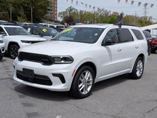 White Knuckle Clearcoat 2023 Dodge Durango GT