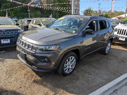 2022 Jeep Compass Latitude Lux 4x4