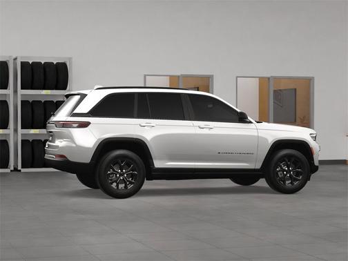 2025 Jeep Grand Cherokee Laredo