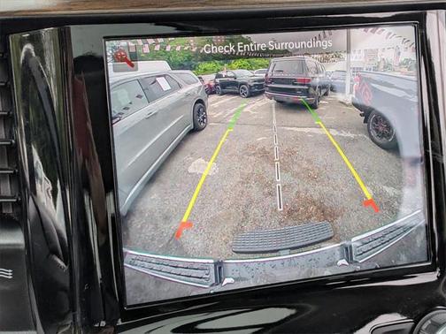 2022 RAM 1500 Laramie Crew Cab 4x4 57' Box