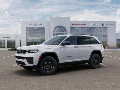Bright White Clearcoat 2026 Jeep Grand Cherokee Laredo