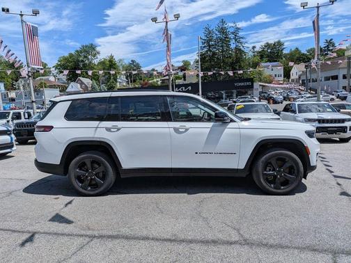 Bright White Clearcoat 2023 Jeep Grand Cherokee L Limited