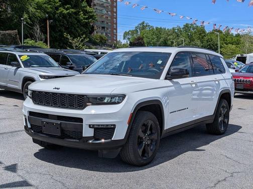 Bright White Clearcoat 2023 Jeep Grand Cherokee L Limited