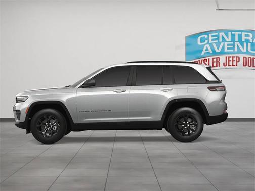 2025 Jeep Grand Cherokee Laredo