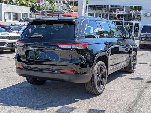 Diamond Black 2023 Jeep Grand Cherokee Limited