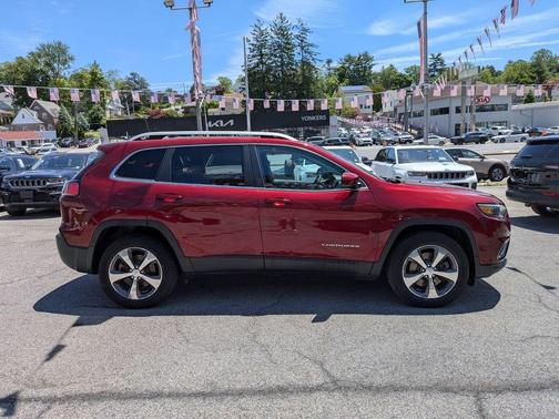 Velvet Red Pearlcoat 2019 Jeep Cherokee Limited