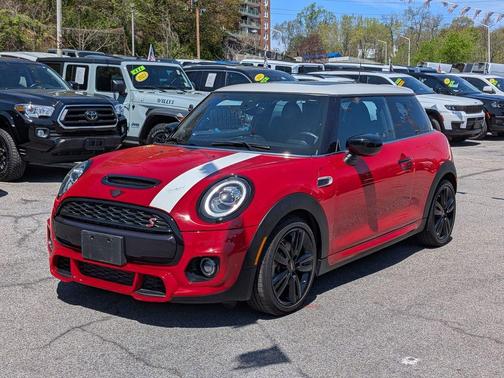 Chili Pepper Red 2021 MINI Hardtop Cooper S