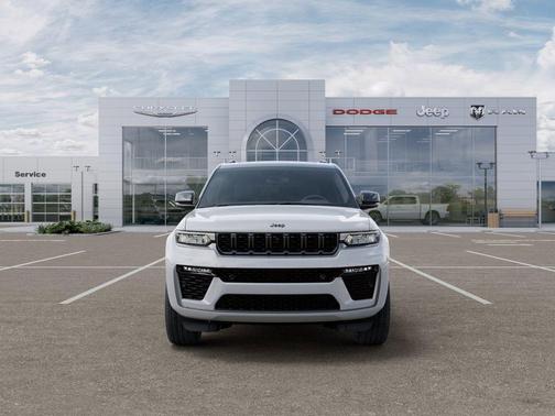 Bright White Clearcoat 2026 Jeep Grand Cherokee Summit