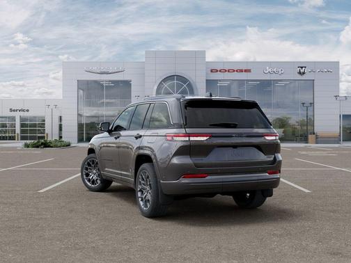 Metallic 2026 Jeep Grand Cherokee Summit
