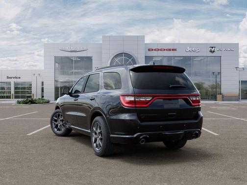 DB Black Crystal Clearcoat 2026 Dodge Durango GT Plus HEMI V8