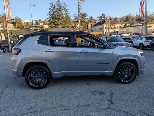 2022 Jeep Compass Altitude