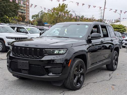 2023 Jeep Grand Cherokee Altitude