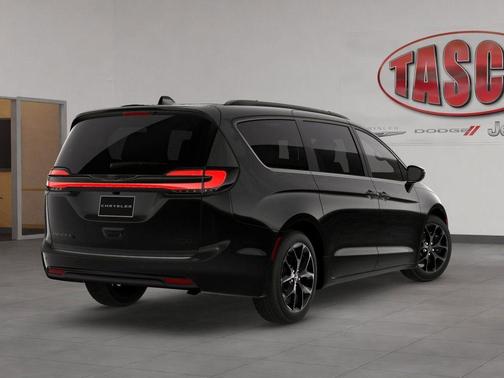 Diamond Black 2026 Chrysler Pacifica Limited