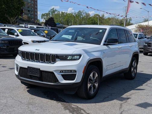 Bright White Clearcoat 2022 Jeep Grand Cherokee 4xe Base
