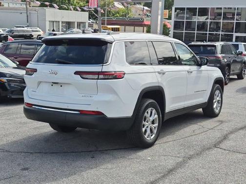 Bright White Clearcoat 2023 Jeep Grand Cherokee L Limited