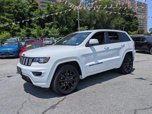 2021 Jeep Grand Cherokee Laredo X 4x4