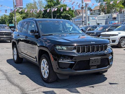 Diamond Black 2023 Jeep Grand Cherokee Limited