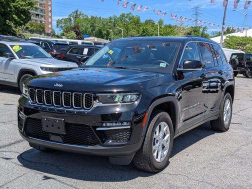 Diamond Black 2023 Jeep Grand Cherokee Limited