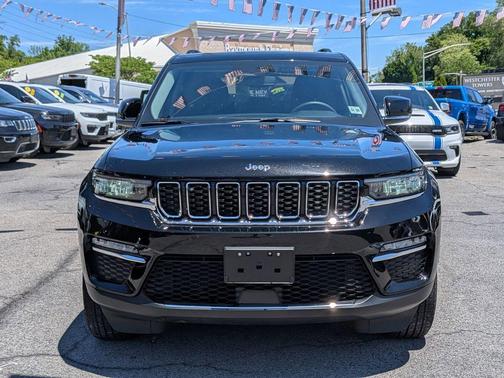 Diamond Black 2023 Jeep Grand Cherokee Limited