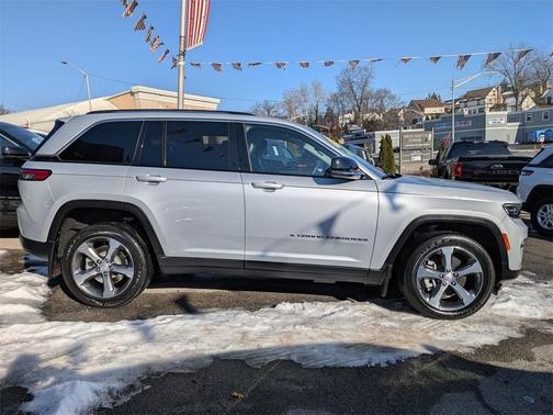 2022 Jeep Grand Cherokee 4xe Base
