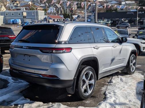 2022 Jeep Grand Cherokee 4xe Base