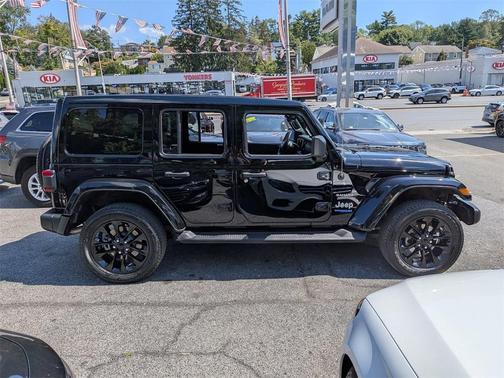 2022 Jeep Wrangler Unlimited 4xe Sahara