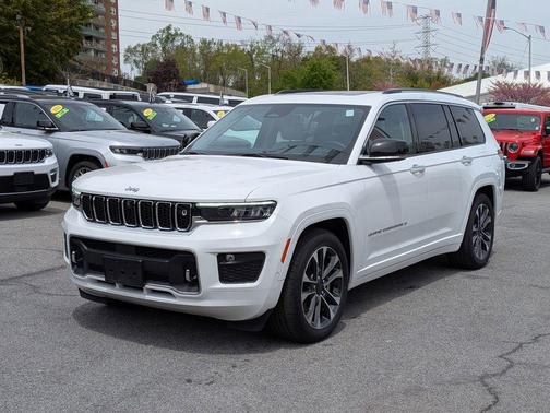 Bright White Clearcoat 2023 Jeep Grand Cherokee L Overland