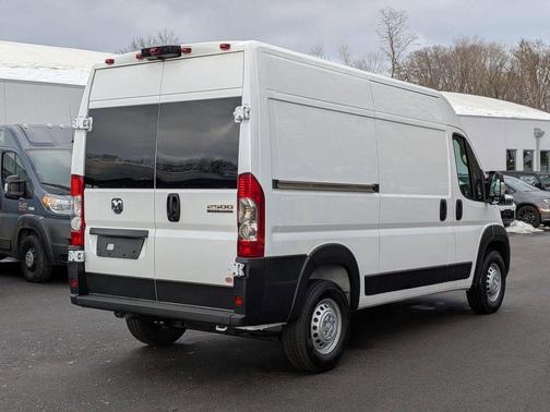 Bright White Clearcoat 2026 RAM ProMaster 2500 High Roof