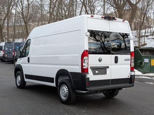 Bright White Clearcoat 2026 RAM ProMaster 2500 High Roof