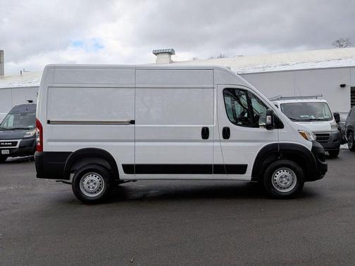 Bright White Clearcoat 2026 RAM ProMaster 2500 High Roof