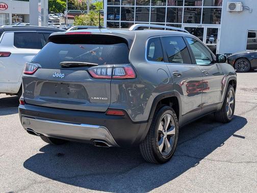 Sting Gray Clearcoat 2019 Jeep Cherokee Limited