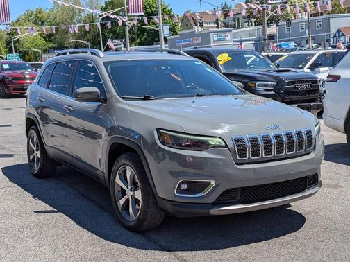 Sting Gray Clearcoat 2019 Jeep Cherokee Limited