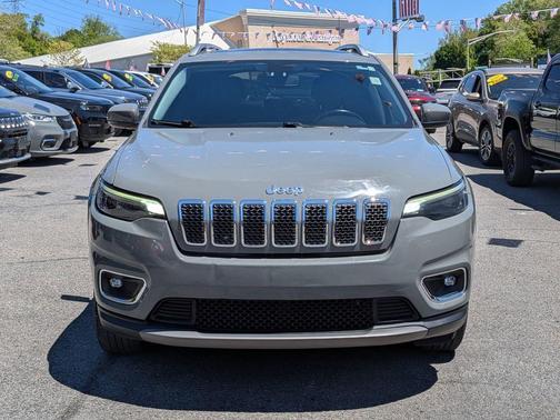 Sting Gray Clearcoat 2019 Jeep Cherokee Limited