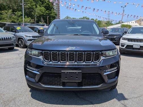 Midnight Sky 2023 Jeep Grand Cherokee Limited