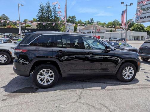 Diamond Black 2023 Jeep Grand Cherokee Limited