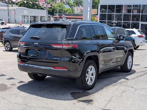 Diamond Black 2023 Jeep Grand Cherokee Limited