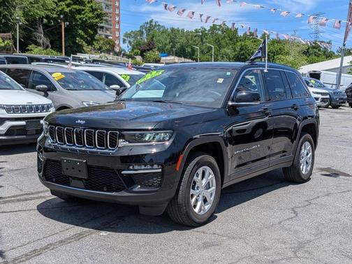 Diamond Black 2023 Jeep Grand Cherokee Limited