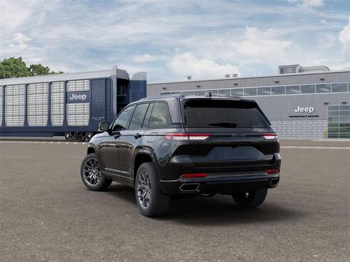 2025 Jeep Grand Cherokee Summit