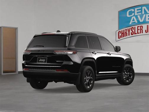 2025 Jeep Grand Cherokee Laredo