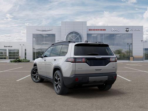 Silver Zynith Clearcoat 2026 Jeep Cherokee Overland
