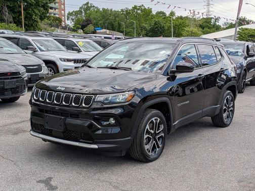 Diamond Black 2023 Jeep Compass Limited
