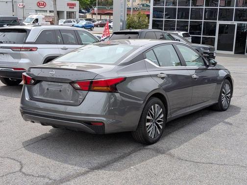 Gun Metallic 2025 Nissan Altima SV