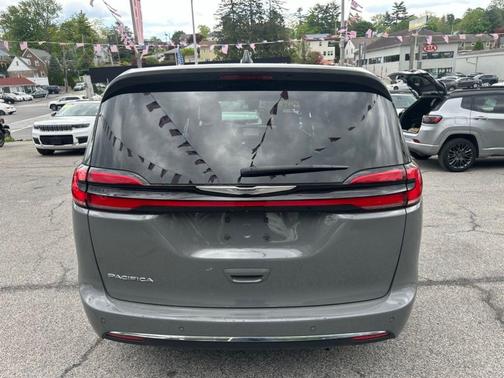 Ceramic Gray Clearcoat 2023 Chrysler Pacifica Touring