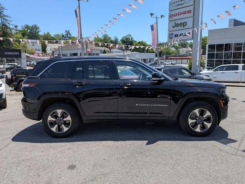 Diamond Black 2023 Jeep Grand Cherokee 4xe Base