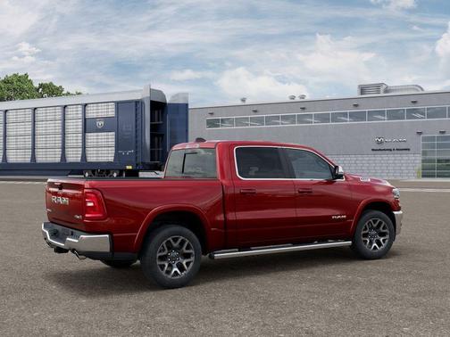 Molten Red Pearlcoat 2026 RAM 1500 Laramie