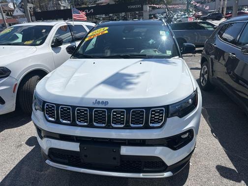 Bright White Clearcoat 2024 Jeep Compass Limited