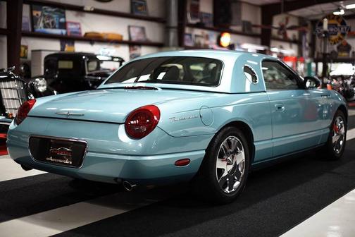 2002 Ford Thunderbird Deluxe