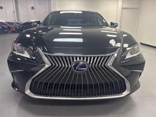 2020 Lexus ES 300h Base