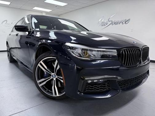 2019 BMW 740 740i
